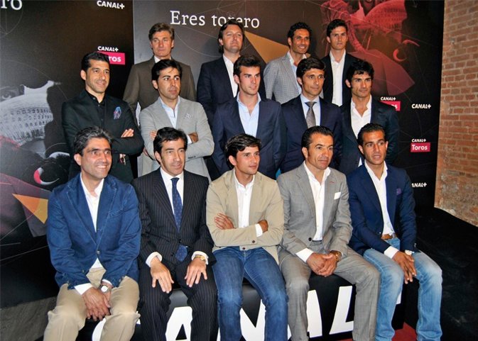 MANOLO MOLÉS Y OSCAR HIGARES MUESTRAN TODO SU APOYO AL DIESTRO José Ortega Cano