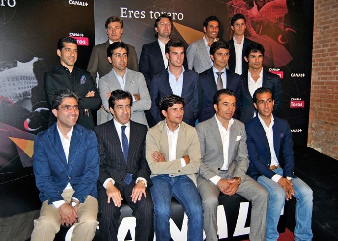 MANOLO MOLÉS Y OSCAR HIGARES MUESTRAN TODO SU APOYO AL DIESTRO José Ortega Cano