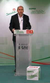 PSOE-A dice que el dinero del déficit serviría para mejorar "las condiciones laborales y económicas" de los funcionarios