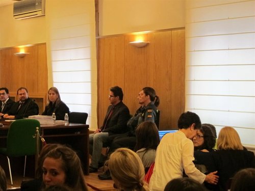 El policía acusado, en la primera sesión en la Audiencia de Valladolid.