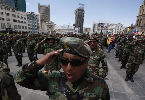 Soldados bolivianos