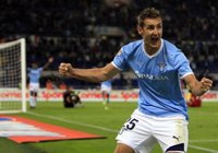 Klose renueva con el Lazio una temporada más con opción a otra