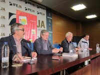 Meyer (IU) defiende desmontar el actual proyecto "fallido" de UE, que trata a las personas "como animales"