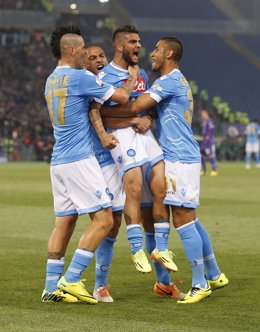 El Nápoles conquista su quinta Copa tras vencer (1-3) a la Fiorentina