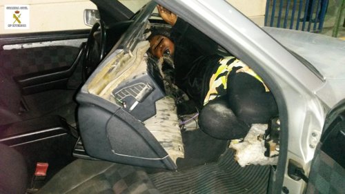 Mujer en el salpicadero