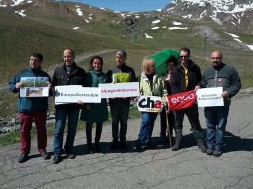 CHA visita las zonas del Pirineo afectadas por la unión de estaciones de esquí.