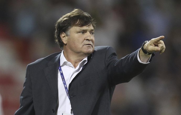El entrenador español José Antonio Camacho