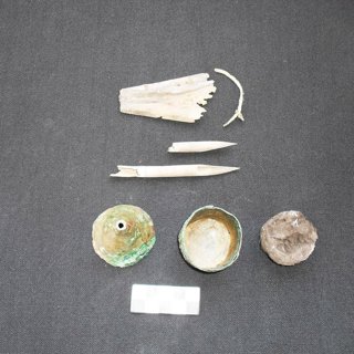 Utensilios de trabajo de un escriba hallados en su tumba