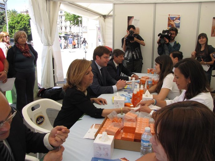 Sansaloni en una campaña de prevención solar