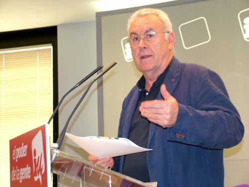 El coordinador federal de IU, Cayo Lara, en rueda de prensa
