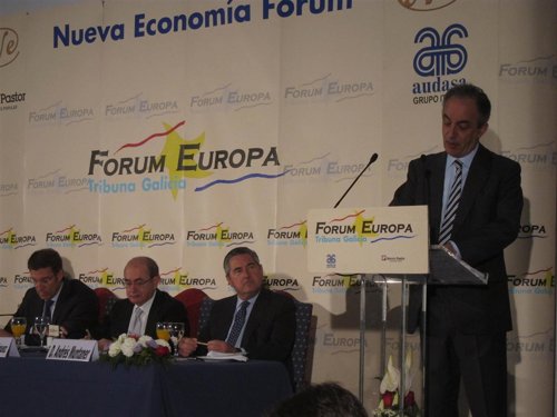 Millán Mon en un desayuno informativo 