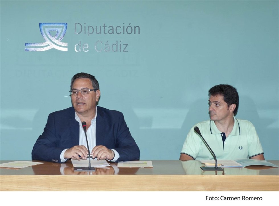 Bernardo Villar en rueda de prensa