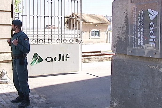 Registran la sede de Adif en Barcelona