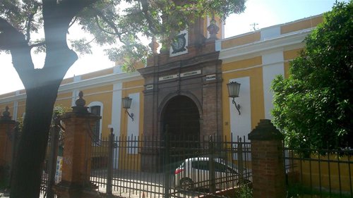 Fachada principal de la antigua Fábrica de Artillería.