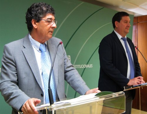 Diego Valderas, hoy junto al presidente de Cepes-A