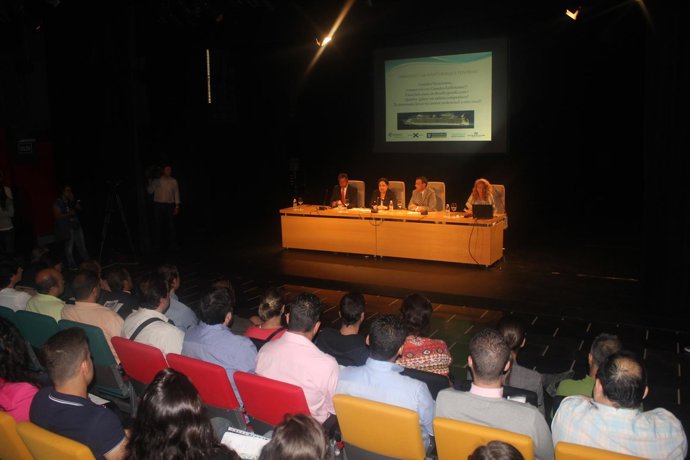 Jornada 'Empleo a Bordo' en Las Cocheras del Puerto. 
