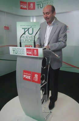 Secretario de Política Institucional del PSOE-A, Francisco Conejo
