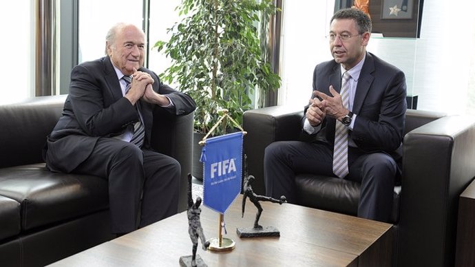 Los presidentes de la FIFA y FC Barcelona, Joseph Blatter y Josep Mª Bartomeu
