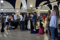 Las aerolíneas valoran la congelación de tasas en 2015, que también "será positiva" para AENA