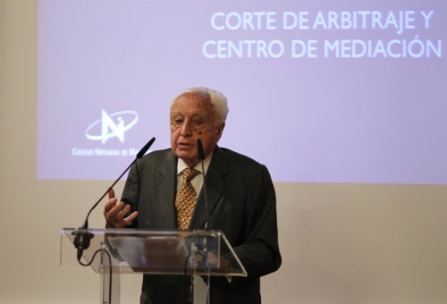 Manuel Jiménez de Parga 