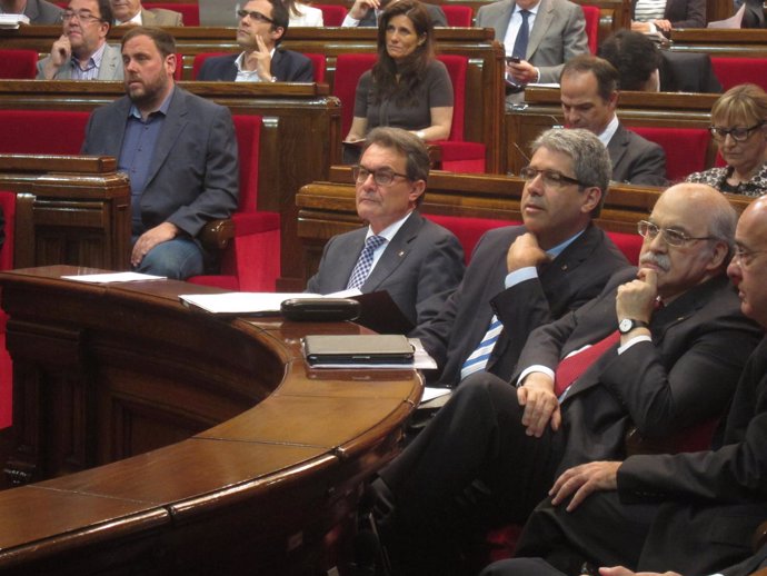 Artur Mas, F.Homs y A.Mas-Colell, en el Parlament