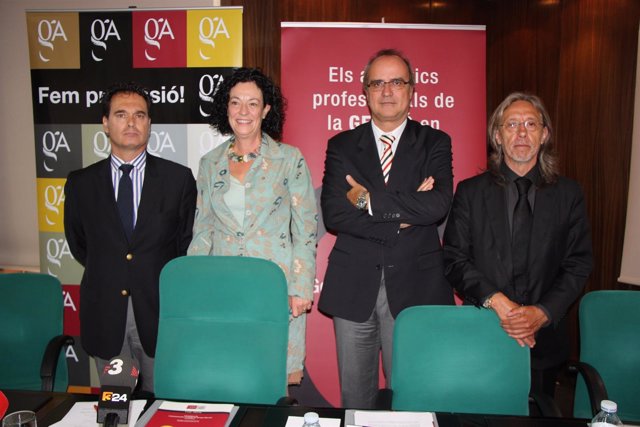 L.M.Alonso, C.Dalmau, A.Lluzar y J.Altayó (Col.De Gestores Administrativos)