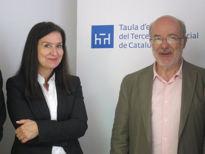 La pta. Del Tercer Sector À.Guiteras y el candidato de ERC J.M.Terricabras