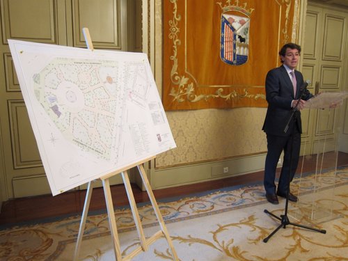 El alcalde presenta el nuevo proyecto de reforma de La Alamedilla 