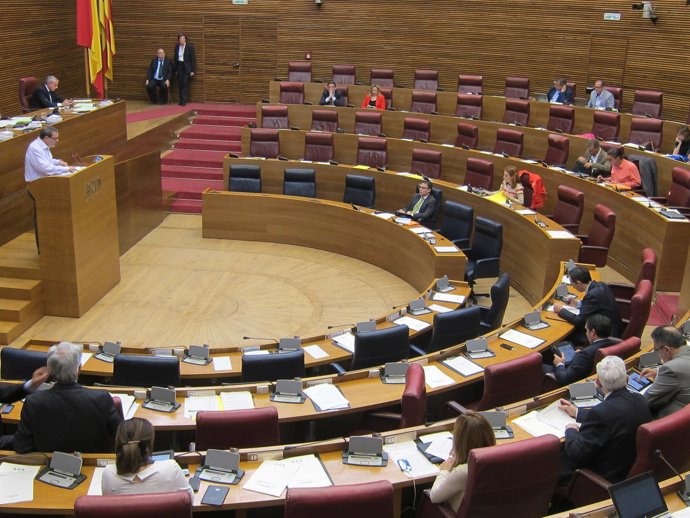 Torró pregunta en las Corts por el incendio de Cullera