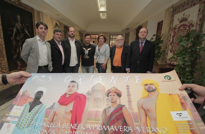 Presentación del desfile benéfico 'Oriente 2014'
