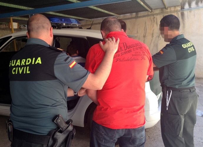 Detenido por la Guardia Civil por presuntos delitos de robo con violencia