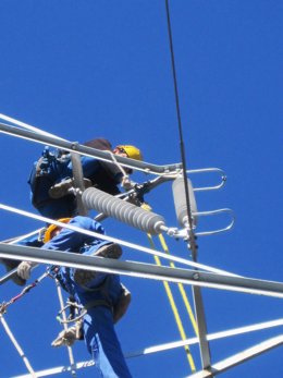 Trabajo en una líena de alta tensión de Endesa entre el Bergadà y Osona