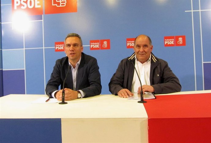 Javier Izquierdo (i) y Mariano Suárez (d) tras la reunión sobre la CUVA