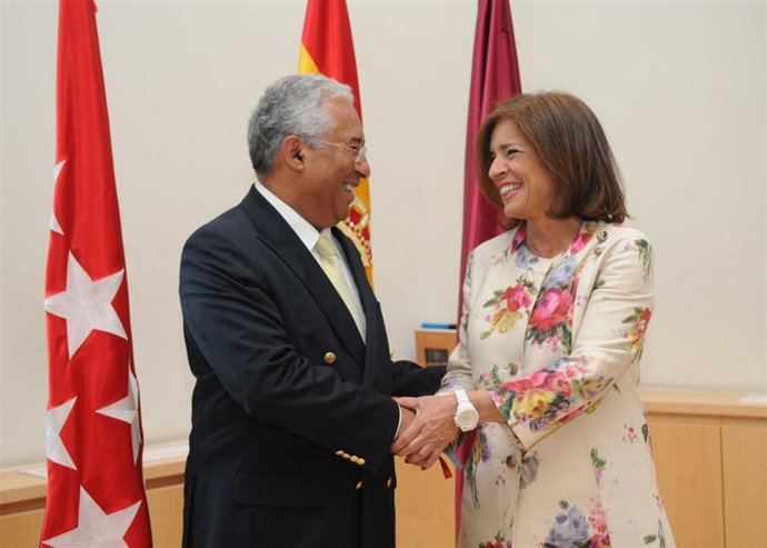 Botella con el alcalde de Lisboa  