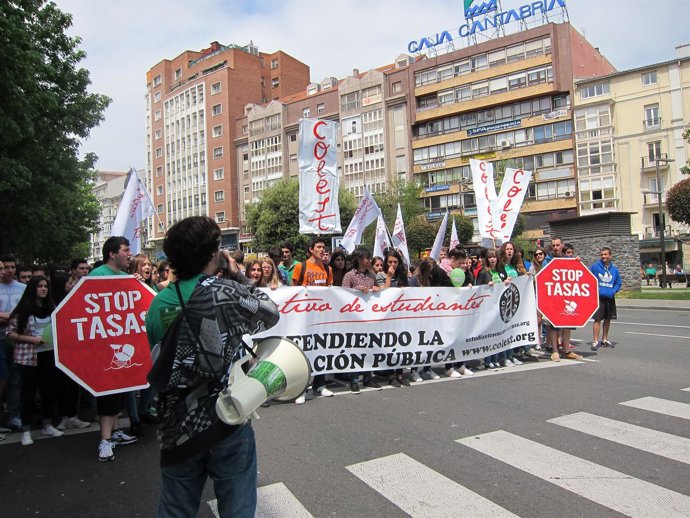 Manifestación a favor de la enseñanza pública