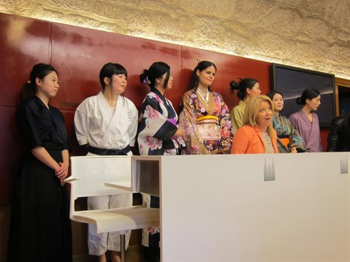 La concejala Reyes Leis presenta el programa gastronómico de la Semana de Japón