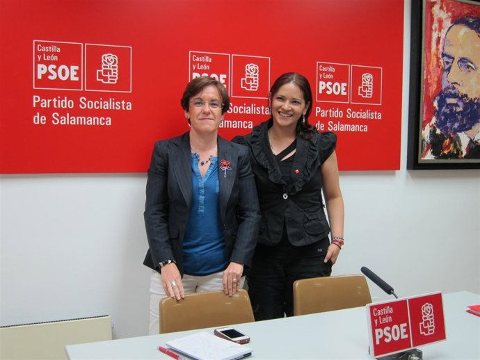 Purificación Causapié (izquierda), junto a Nax Lozano