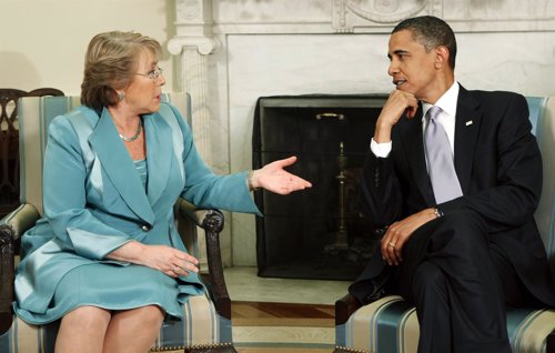 Obama recibe en 2009 en la Casa Blanca a Bachelet