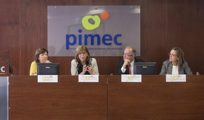 Encuentro de la consellera Rigau y el presidente de Pimec, Josep González