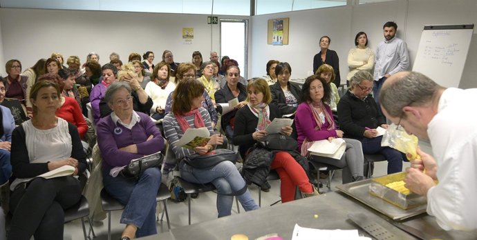 Taller de repostería con productos de comercio justo