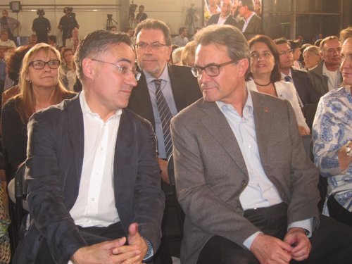 El candidato de CiU a las Europeas R.Tremosa y el presidente A.Mas