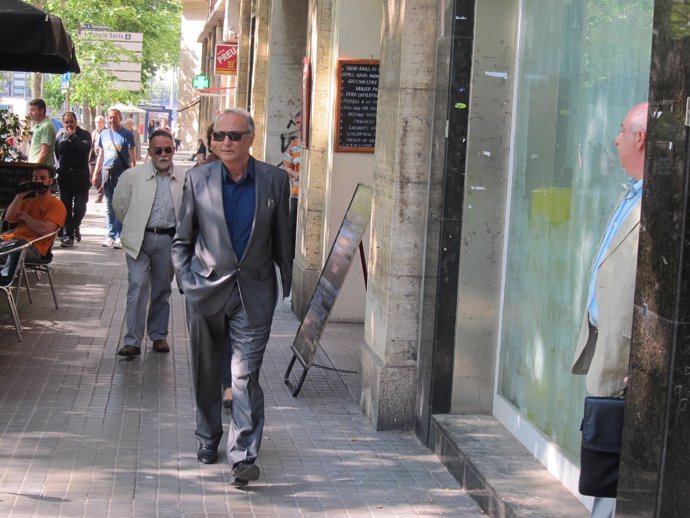 El juez Josep Miquel Porres llega al domicilio de Montserrat Caballé