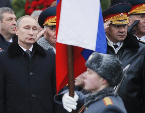 Vladimir Putin y el Ministro de Defensa, Sergei Shoigu