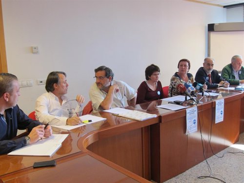 Los sindicatos de la sanidad llaman a la movilización ante el cierre de camas