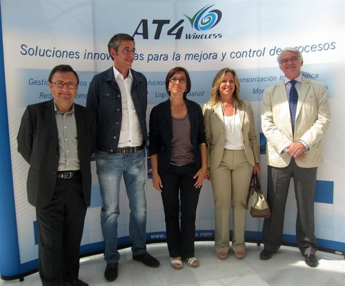 Heredia, Eduardo Madina, María Gámez y Trinidad Jiménez en AT4 Wireless, en PTA