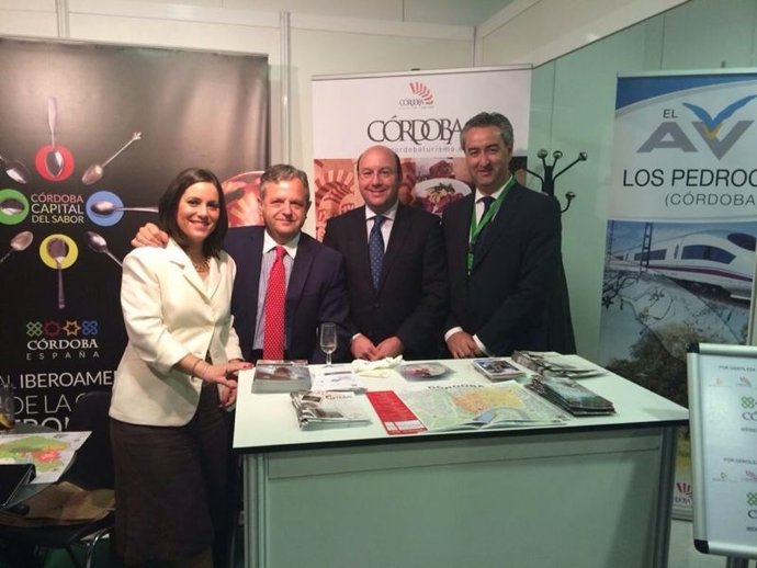 Soriano, Fuentes y Navas en la promoción de Córdoba en Valencia