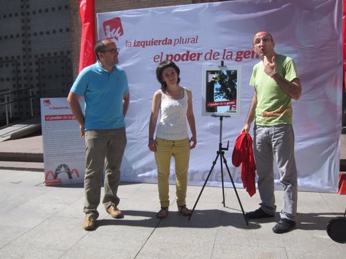 Alberto Cubero, Beatriz Izuel y Paco Iturbe.
