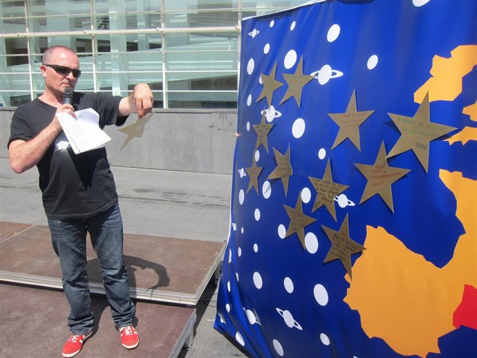 El actor Toni Albà, alter ego del Rey, apoya la campaña europea de ERC