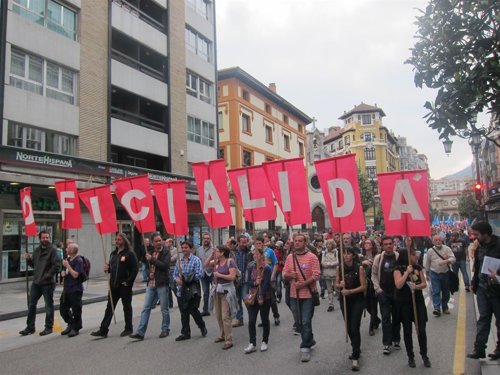 Manifestación por la oficialidad del asturiano. 
