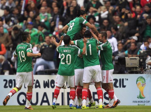 La selección de México celebra la goleada ante Nueva Zelanda